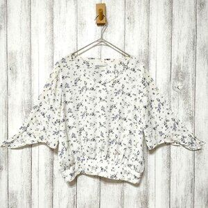 Gance Flower Print Ribbon Blouse
